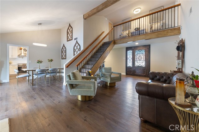 Detail Gallery Image 8 of 61 For 1319 via Esperanza, San Dimas,  CA 91773 - 6 Beds | 3 Baths