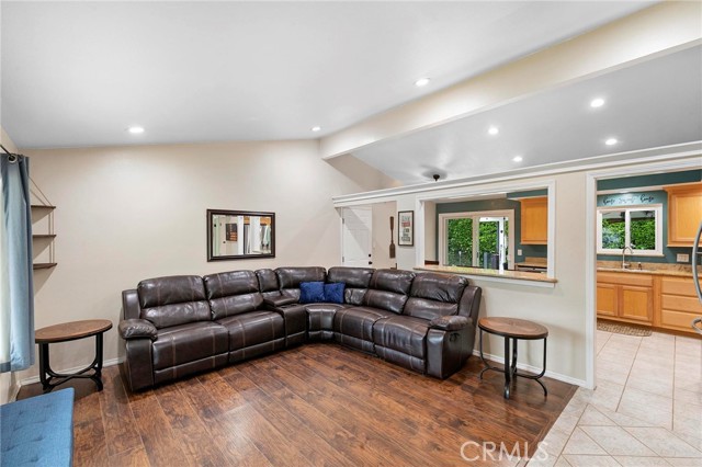 Detail Gallery Image 6 of 36 For 1033 Coulter Ct, Simi Valley,  CA 93065 - 3 Beds | 1 Baths