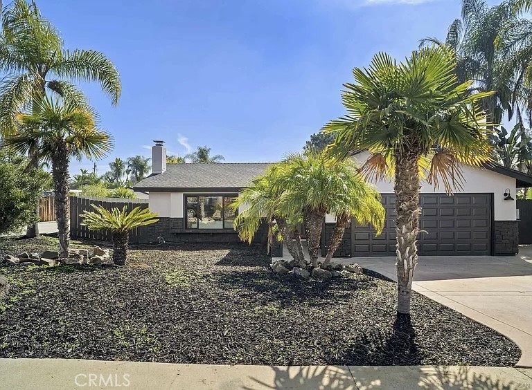 1525 Lauralynn Place