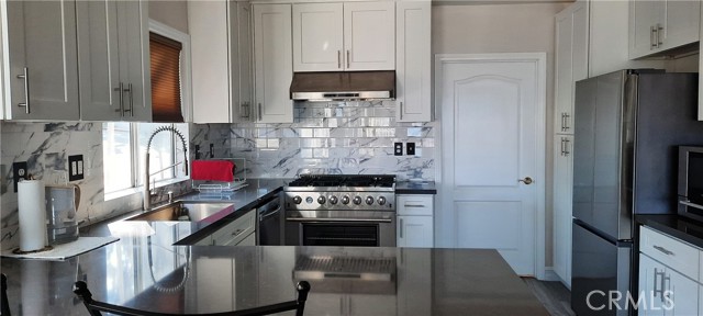 Detail Gallery Image 2 of 18 For 3138 S Gaffey St #10,  San Pedro,  CA 90731 - 2 Beds | 2 Baths