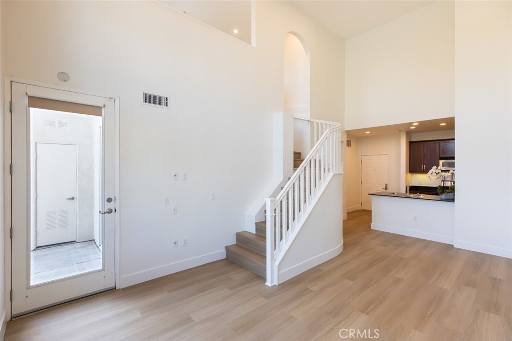 MLS #NP25275884 image #6