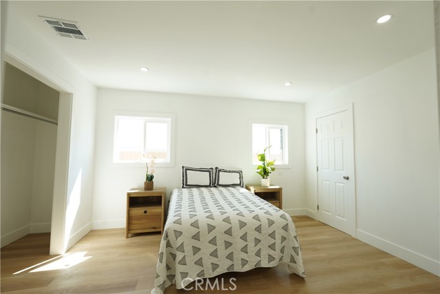 1850 W. 80th Street, Los Angeles CA: https://media.crmls.org/medias/6c138a25-a2c7-44aa-807f-59e3770285b5.jpg