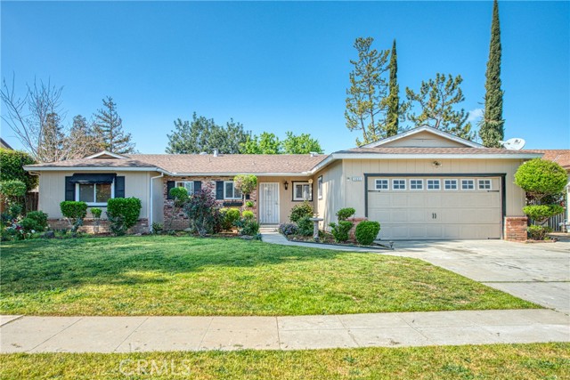 Detail Gallery Image 1 of 1 For 5633 N Feland Ave, Fresno,  CA 93711 - 3 Beds | 2 Baths