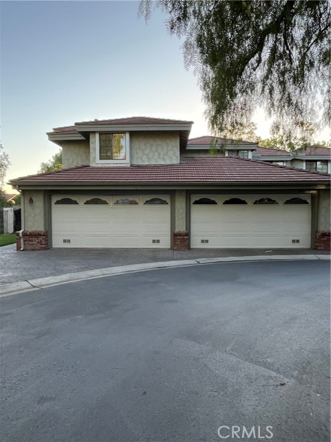 29752 Strawberry Hill Drive, Agoura Hills CA: https://media.crmls.org/medias/6c13a327-2ec1-4820-b541-eb38d04e1a65.jpg