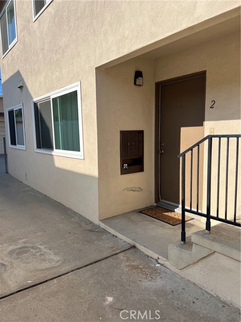 Detail Gallery Image 2 of 13 For 3032 E 5th, Long Beach,  CA 90814 - 2 Beds | 1 Baths