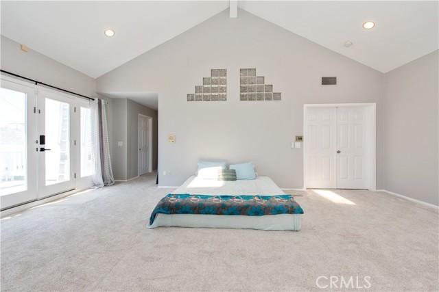 Detail Gallery Image 31 of 47 For 6020 E Ocean Bld, Long Beach,  CA 90803 - 4 Beds | 4 Baths