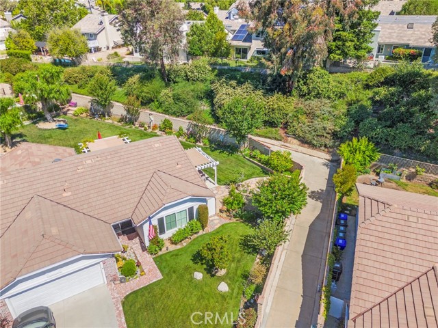 27054 Riversbridge Way, Valencia CA: https://media.crmls.org/medias/6c165224-b8e5-4be7-b843-f31aab57d2b7.jpg