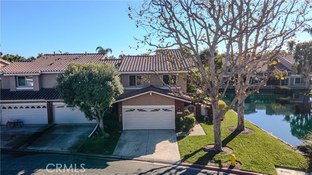 Detail Gallery Image 1 of 29 For 7866 Southwind Cir, Huntington Beach,  CA 92648 - 3 Beds | 2 Baths