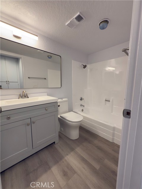 Detail Gallery Image 9 of 17 For 20702 El Toro Rd #244,  Lake Forest,  CA 92630 - 1 Beds | 1 Baths