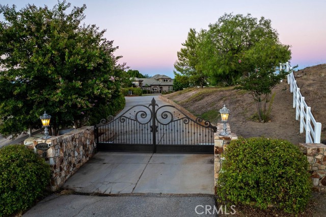 Detail Gallery Image 7 of 63 For 20420 Wendy Ln, Murrieta,  CA 92562 - 5 Beds | 4/1 Baths