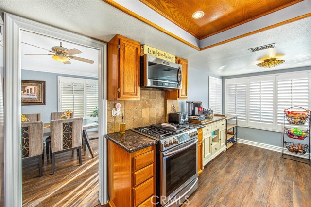 Detail Gallery Image 16 of 44 For 6592 San Benito, Rancho Cucamonga,  CA 91701 - 4 Beds | 3 Baths