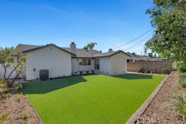 Detail Gallery Image 28 of 39 For 10133 Whitaker Ave, Granada Hills,  CA 91343 - 3 Beds | 3 Baths