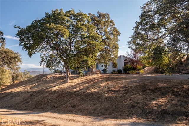 34689 Whispering Springs Lane, Tollhouse CA: https://media.crmls.org/medias/6c185337-9f85-42a0-b6ab-a904b543b828.jpg