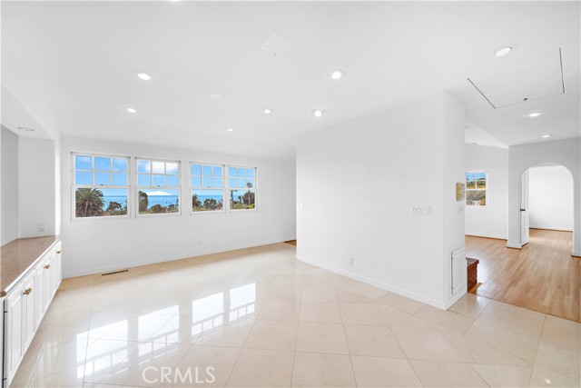 Detail Gallery Image 21 of 57 For 315 High Dr, Laguna Beach,  CA 92651 - 4 Beds | 3/1 Baths