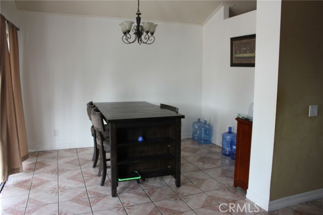 25380 Ivory Avenue, Moreno Valley CA: https://media.crmls.org/medias/6c18c5d4-5efb-4469-abb1-cdb452712eb7.jpg