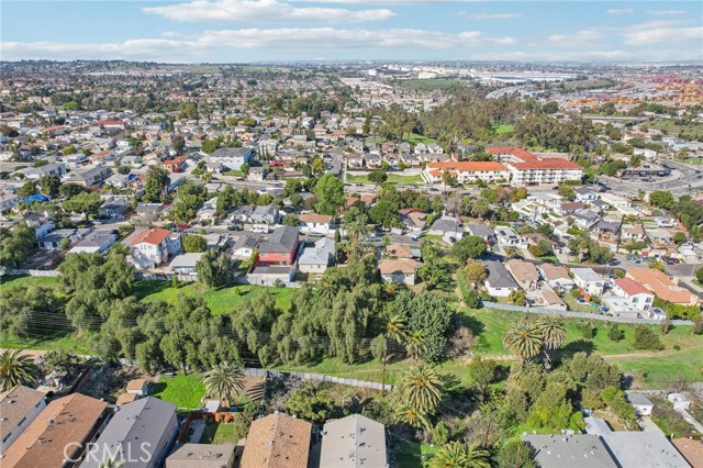 811 W Oliver Street, San Pedro CA: https://media.crmls.org/medias/6c18e9cd-61ea-4ae7-8509-4f511e2bd708.jpg
