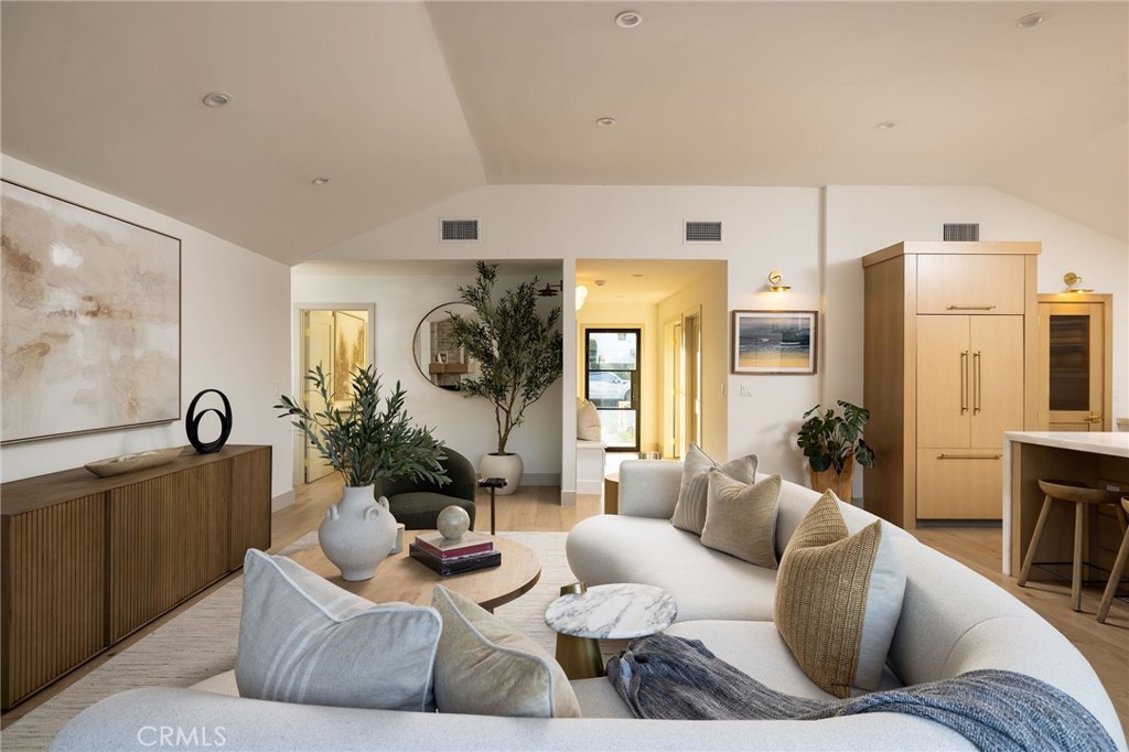 MLS #OC26163629 image #5