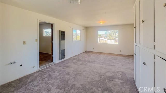 Detail Gallery Image 17 of 31 For 7411 Joshua Ln, Yucca Valley,  CA 92284 - 6 Beds | 2 Baths