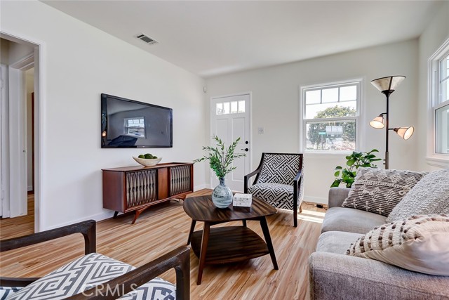 2607 Robinson Street, Redondo Beach, California 90278, 3 Bedrooms Bedrooms, ,1 BathroomBathrooms,Residential,Sold,Robinson,SB22142244