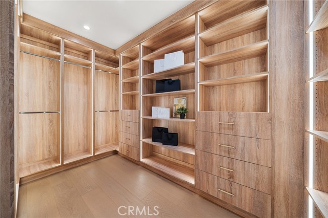 5945 Hesperia Avenue, Encino CA: https://media.crmls.org/medias/6c19a609-4804-47bc-a0f6-9330a3dc4a8b.jpg