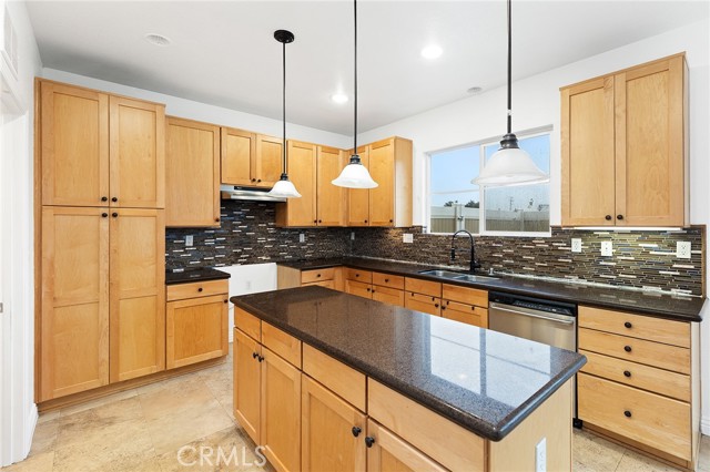 Detail Gallery Image 9 of 23 For 34027 Lily, Yucaipa,  CA 92399 - 3 Beds | 2/1 Baths