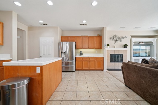 27872 Almont Way, Menifee CA: https://media.crmls.org/medias/6c1a5bd8-aa7f-4208-9adb-ae95c303af29.jpg