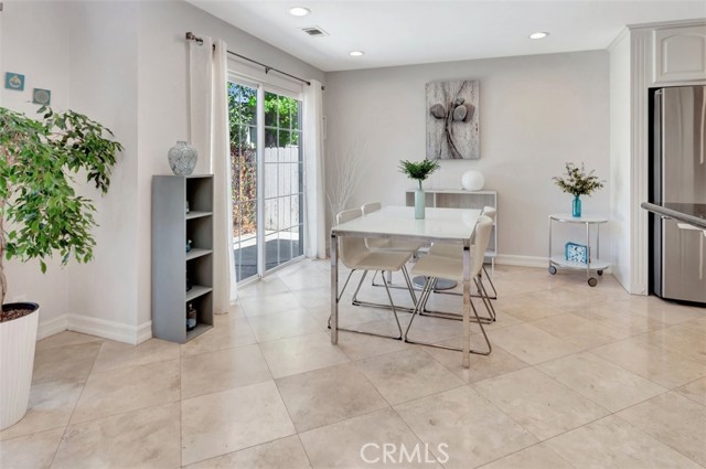 24017 Sylvan Street, Woodland Hills CA: https://media.crmls.org/medias/6c1a73ac-2dc0-4de7-b2d0-e6243512907c.jpg