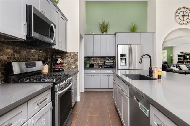 Detail Gallery Image 13 of 41 For 27100 Early Dawn Rd, Menifee,  CA 92584 - 4 Beds | 2 Baths