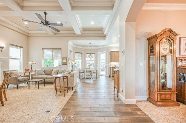 Detail Gallery Image 4 of 36 For 11395 N Monte Vista Way, Fresno,  CA 93730 - 4 Beds | 2 Baths