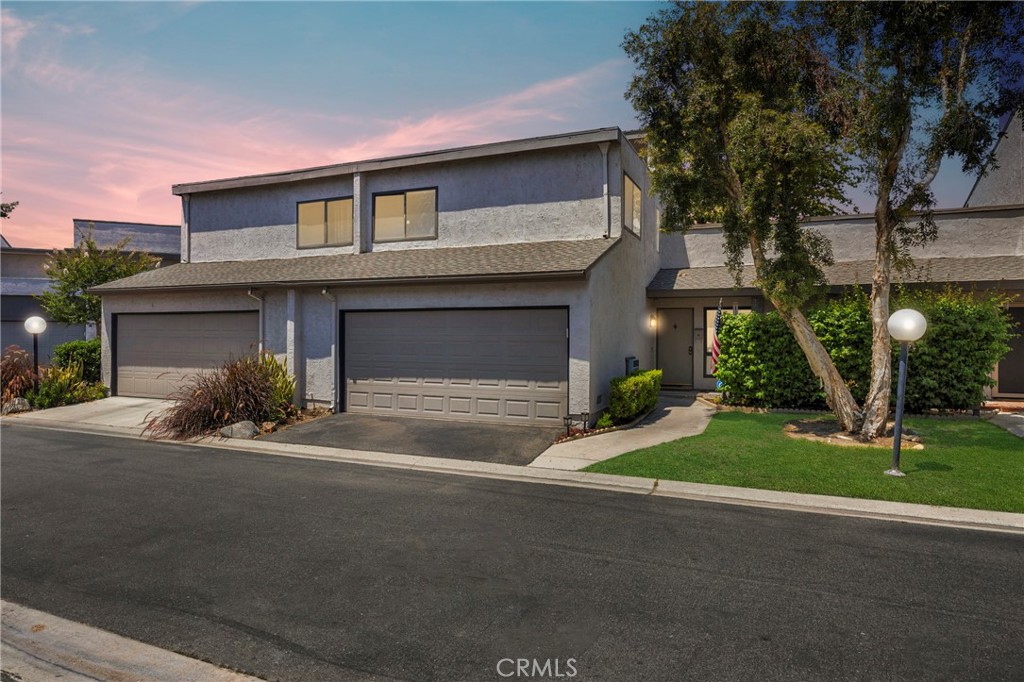373 N Via Remo