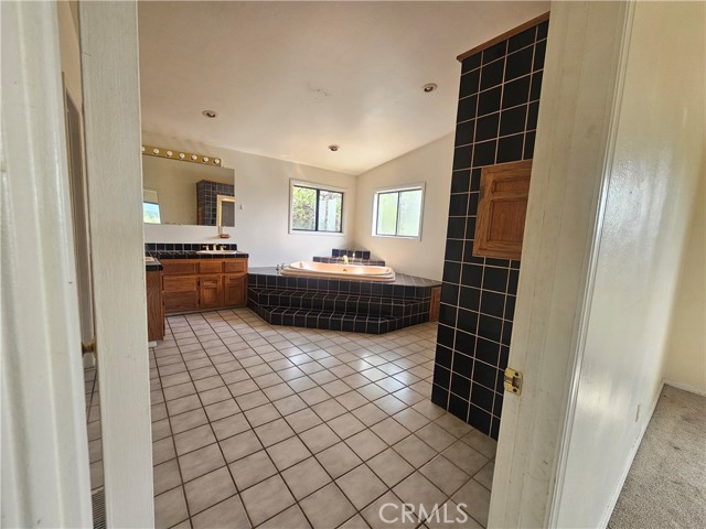 Detail Gallery Image 19 of 54 For 18834 Deer Hill Rd, Hidden Valley Lake,  CA 95467 - 4 Beds | 2/2 Baths