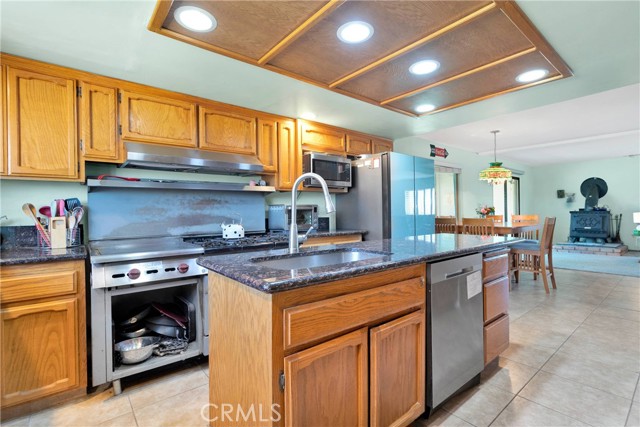 Detail Gallery Image 10 of 75 For 30881 Pawnee St, Lucerne Valley,  CA 92356 - 6 Beds | 4/1 Baths