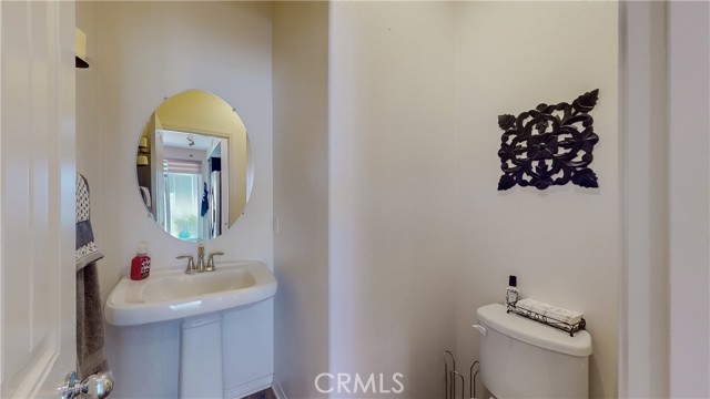 Detail Gallery Image 15 of 24 For 22075 Barrington Way, Saugus,  CA 91350 - 3 Beds | 2/1 Baths