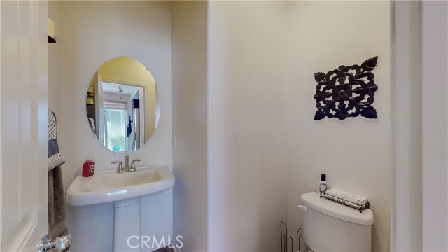 Detail Gallery Image 15 of 24 For 22075 Barrington Way, Saugus,  CA 91350 - 3 Beds | 2/1 Baths