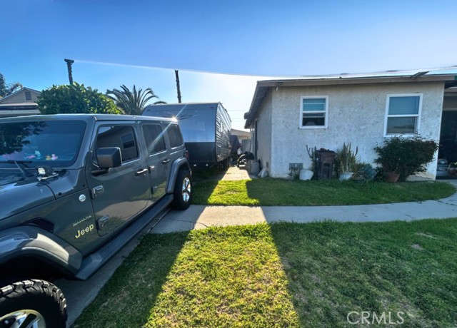 15227 Graystone Avenue, Norwalk CA: https://media.crmls.org/medias/6c1d5fb7-a64f-496f-8c83-8d263300421c.jpg