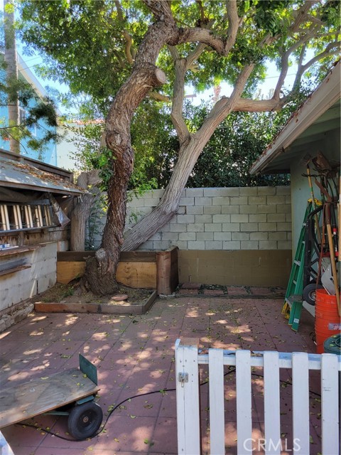 3608 Laurel Avenue, Manhattan Beach, California 90266, 2 Bedrooms Bedrooms, ,1 BathroomBathrooms,Residential,Sold,Laurel,SB21205339