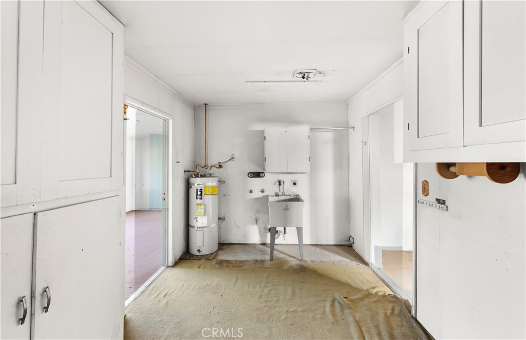 https://media.crmls.org/medias/6c1e6331-6dc7-4b5a-9f5b-15731ffd033f.jpg?preset=X-Large