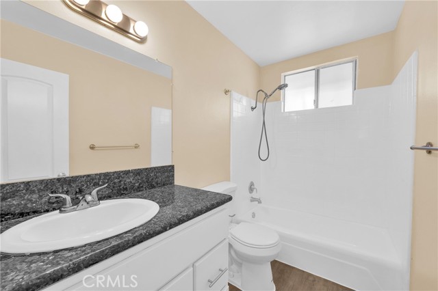 16102 Cornuta Avenue, Bellflower CA: https://media.crmls.org/medias/6c1e849f-4054-474b-ab33-d7e79c2e877c.jpg