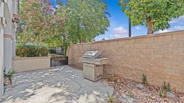 Detail Gallery Image 2 of 43 For 12533 Cipriano, Corona,  CA 91752 - 3 Beds | 2/1 Baths