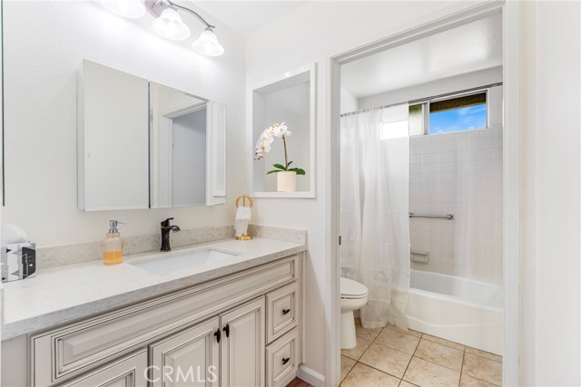 28332 Zarza, Mission Viejo CA: https://media.crmls.org/medias/6c1f741e-39ed-4d50-9358-0c77afca4e33.jpg