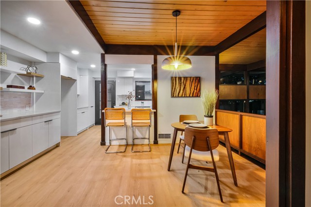 20289 Westpoint Drive, Riverside CA: https://media.crmls.org/medias/6c1f74ff-a543-4a75-bfd4-2bdcf1dc35e7.jpg