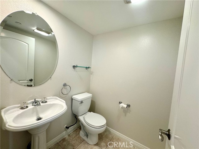 Detail Gallery Image 8 of 27 For 2219 Grant Ave #C,  Redondo Beach,  CA 90278 - 3 Beds | 2/1 Baths