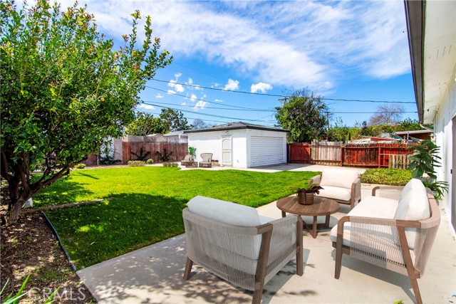 Detail Gallery Image 18 of 27 For 21042 Ingomar St, Canoga Park,  CA 91304 - 3 Beds | 2 Baths