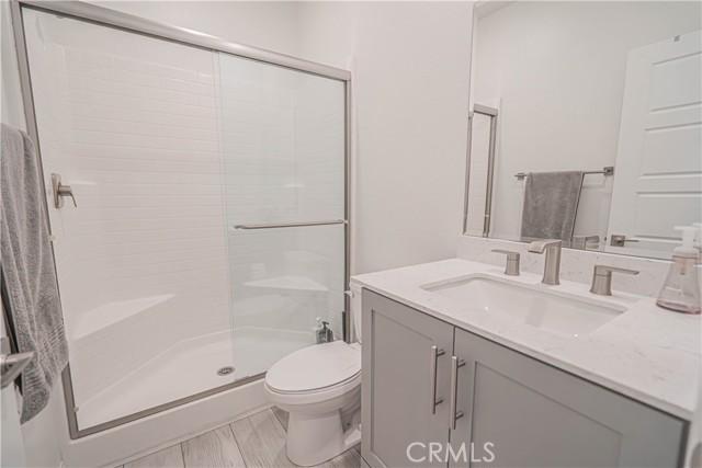 Detail Gallery Image 16 of 46 For 17047 Zion Drive, Canyon Country,  CA 91387 - 4 Beds | 3 Baths