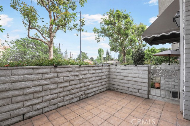 Detail Gallery Image 25 of 34 For 5305 White Oak Ave #F,  Encino,  CA 91316 - 2 Beds | 2/1 Baths