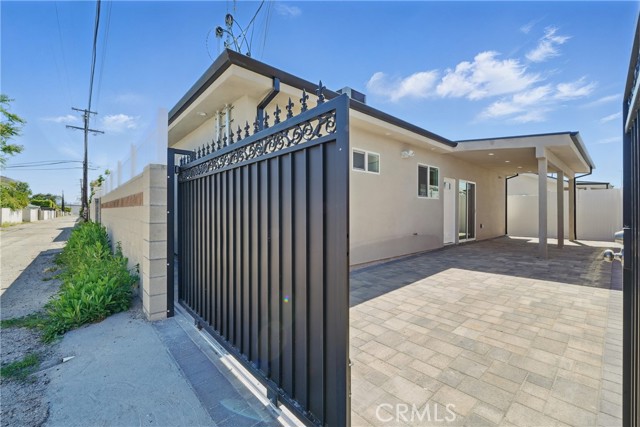 Detail Gallery Image 4 of 14 For 8144 Vantage Ave, North Hollywood,  CA 91605 - 2 Beds | 2 Baths