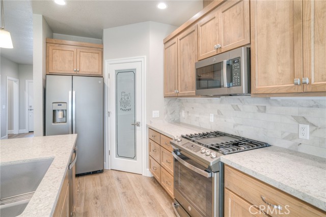 Detail Gallery Image 6 of 43 For 1906 Crandall Way, Paradise,  CA 95969 - 2 Beds | 2 Baths