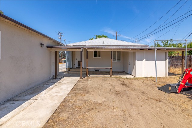 412 South Santa Fe Street, Hemet CA: https://media.crmls.org/medias/6c227477-c670-4562-9bec-6dd5187a6e1f.jpg