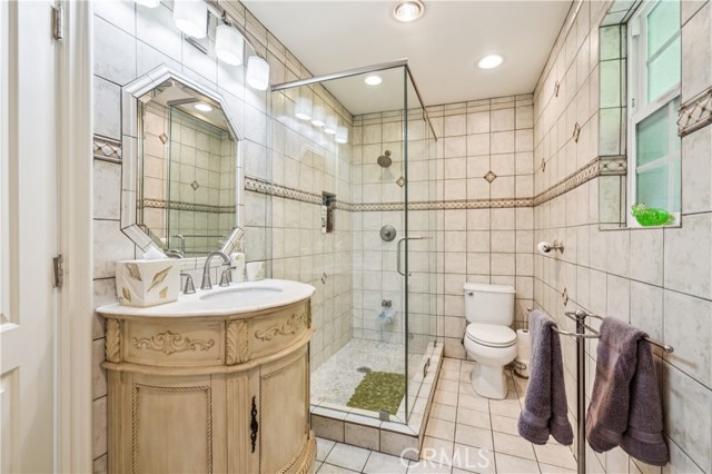 Detail Gallery Image 27 of 58 For 13621 Erwin St, Van Nuys,  CA 91401 - 4 Beds | 3 Baths