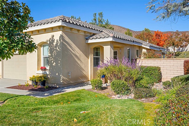 Detail Gallery Image 3 of 51 For 28514 Oasis View Cir, Menifee,  CA 92584 - 2 Beds | 2 Baths